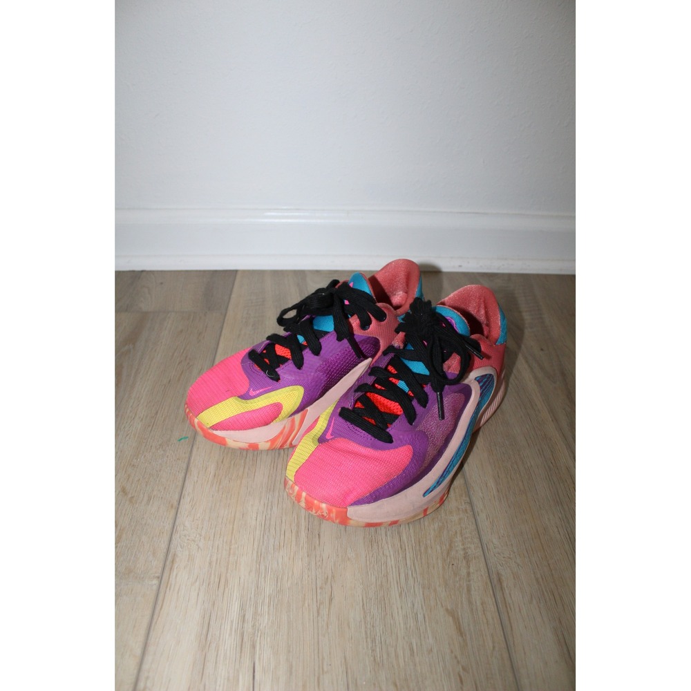 Nike Zoom Freak 4 GS Action Grape Kids 5.5 Women 7 Giannis Antetokounmpo Multi